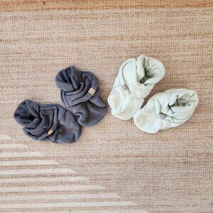 2 Goumi stay on booties